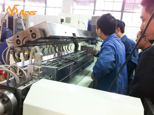 Good price 50HZ 3 เฟส Lab Twin Screw Extruder Type Barrel แยกสำหรับการผสม ออนไลน์